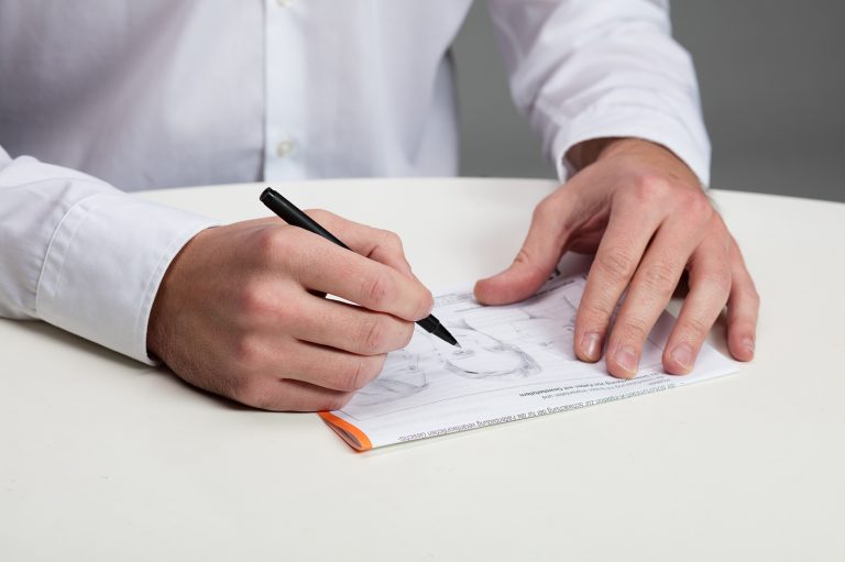 Dr_Kreutzer_Haende_klein